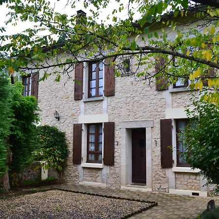 Les Bruyeres B&B Montbron Exteriör bild