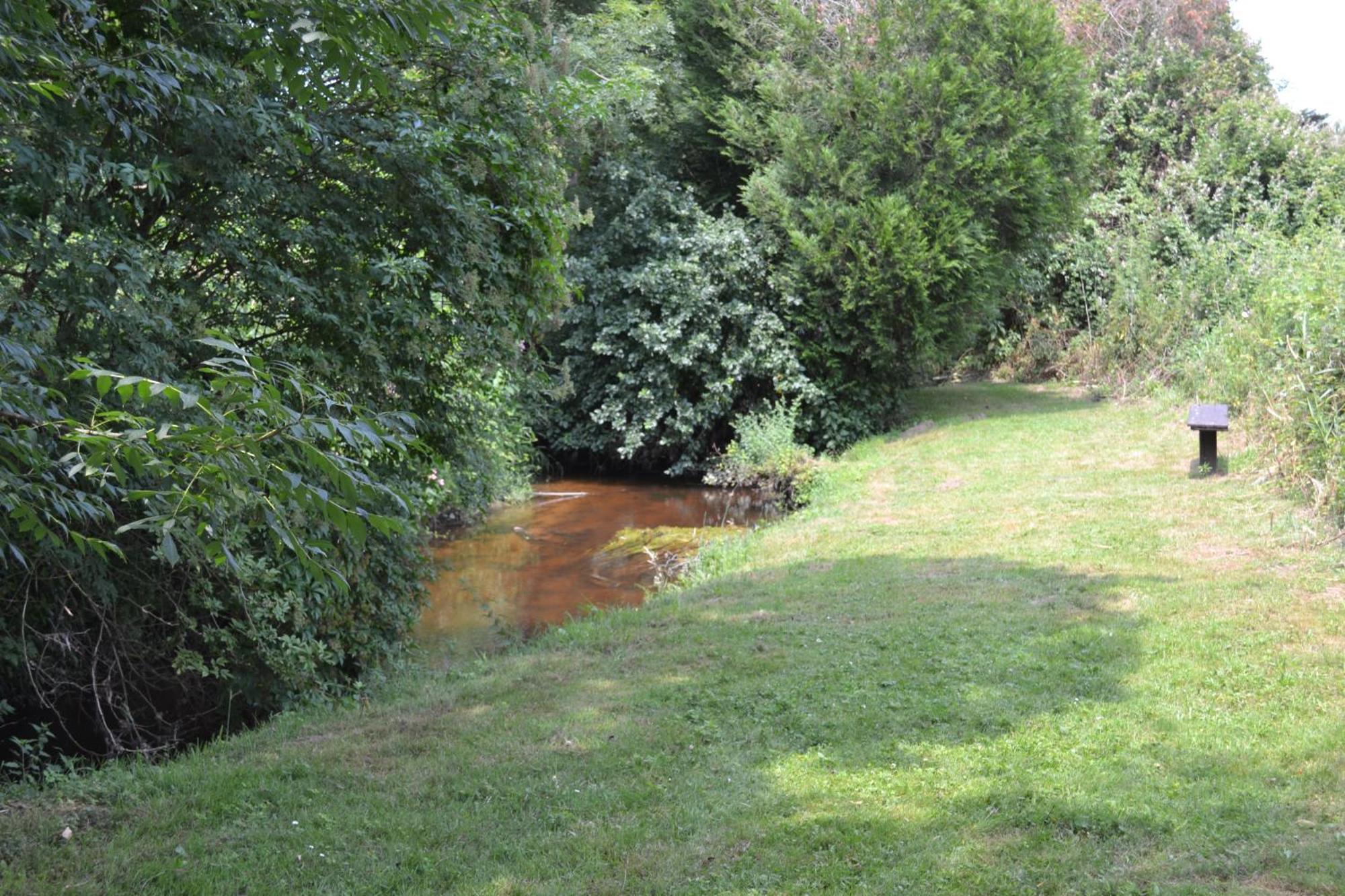 Les Bruyeres B&B Montbron Exteriör bild